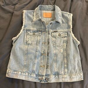 Women’s Big Star distressed denim vest. Size XL. New without tags (NWOT).